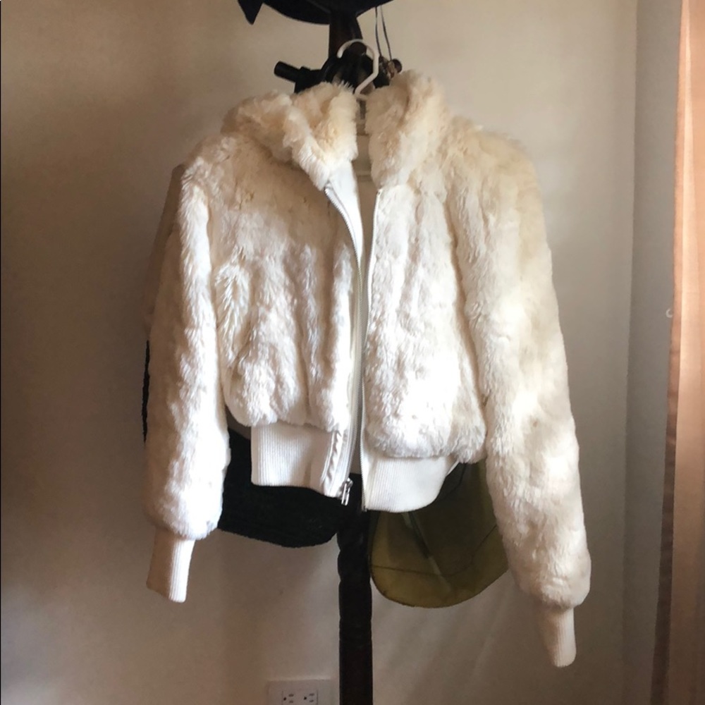 Christmas 🎄 sale ⛄️ Bebe fur crop jacket 🧥
